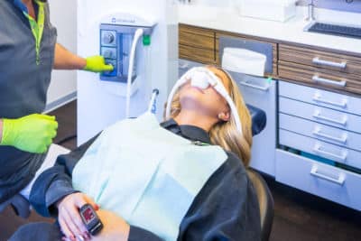 Behandlung mit Lachgas beim Zahnarzt in Köln